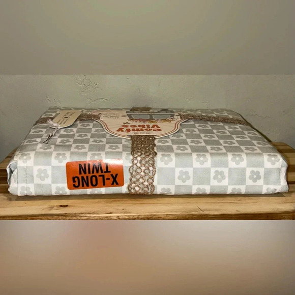 NEW COMFY VIBES DAISY CHECKERBOARD  TWIN XL 3 PIECE SHEET SET. NWTS. - Picture 5 of 5